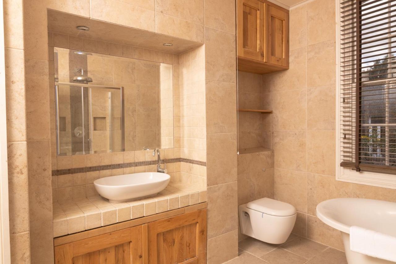 The Angel Place Hideaway - Fair 4Bdr House With Terrace Лондон Екстер'єр фото